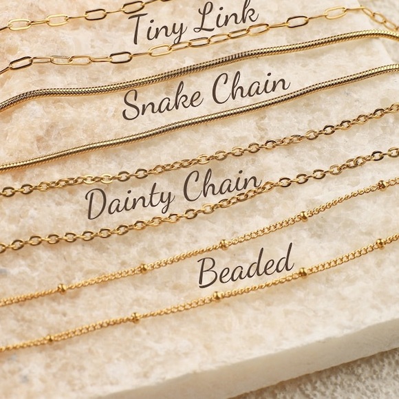 Homemade floral resin pedant - Picture 3 of 4